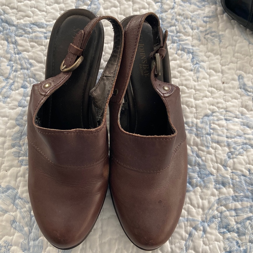 Women’s shoes. ST. JOHNS BAY. Size 8.5.